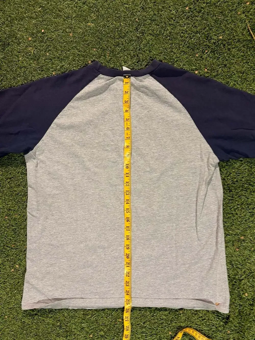 Vintage Billabong Gray and Navy Blue Raglan Graphic T-Shirt